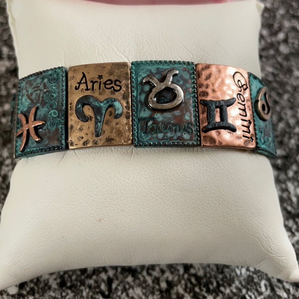 Pretty Bracelet 12 signs - astrology